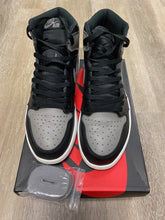 Load image into Gallery viewer, AIR JORDAN 1 RETRO HIGH OG &#39;SHADOW&#39; 2018 (USED)