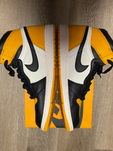 Load image into Gallery viewer, Air Jordan  AIR JORDAN 1 RETRO HIGH OG &#39;YELLOW TOE&#39; (USED)