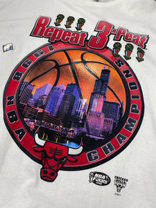 (XL) 90s Chicago Bulls 3 Peat tee