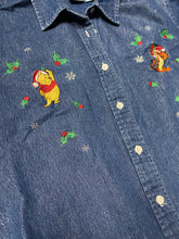 Load image into Gallery viewer, (L) Vintage Disney Christmas Pooh longsleeve